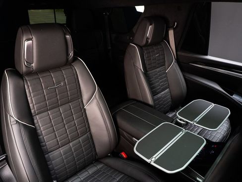 Used 2025 Cadillac Escalade V AWD/4WD image 43