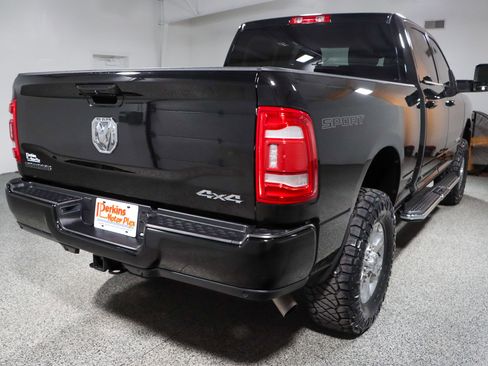 Used 2024 RAM 2500 Big Horn w/ Safety Group AWD/4WD image 8