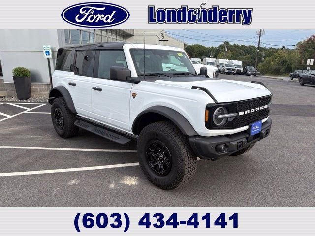 Used 2026 Ford Bronco Badlands AWD/4WD image 1