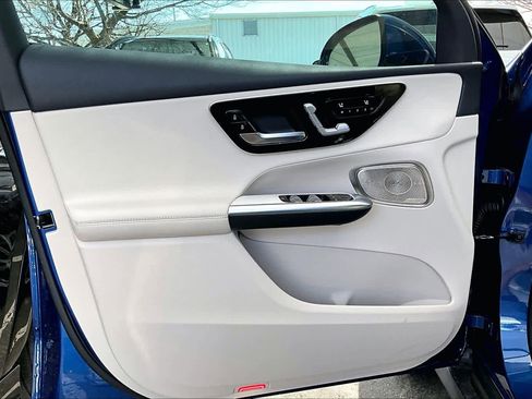 New 2026 Mercedes-Benz GLC 300 image 15