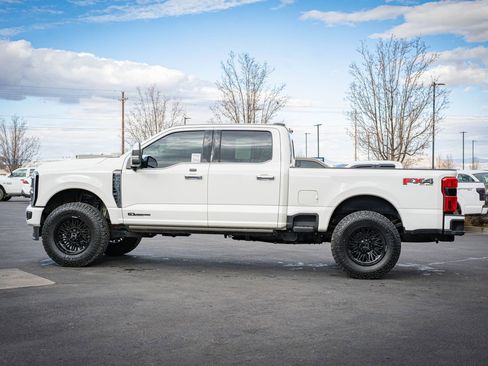 Used 2025 Ford F350 King Ranch AWD/4WD image 11