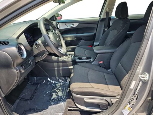 Certified 2024 Kia Forte LXS FWD image 17