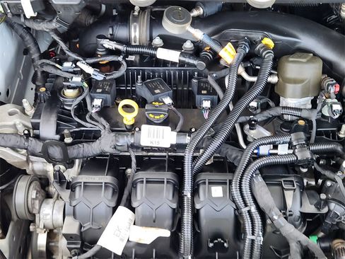 Used 2021 Ford Edge Titanium w/ Equipment Group 301A image 16