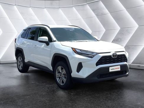 Used 2024 Toyota RAV4 XLE FWD image 1