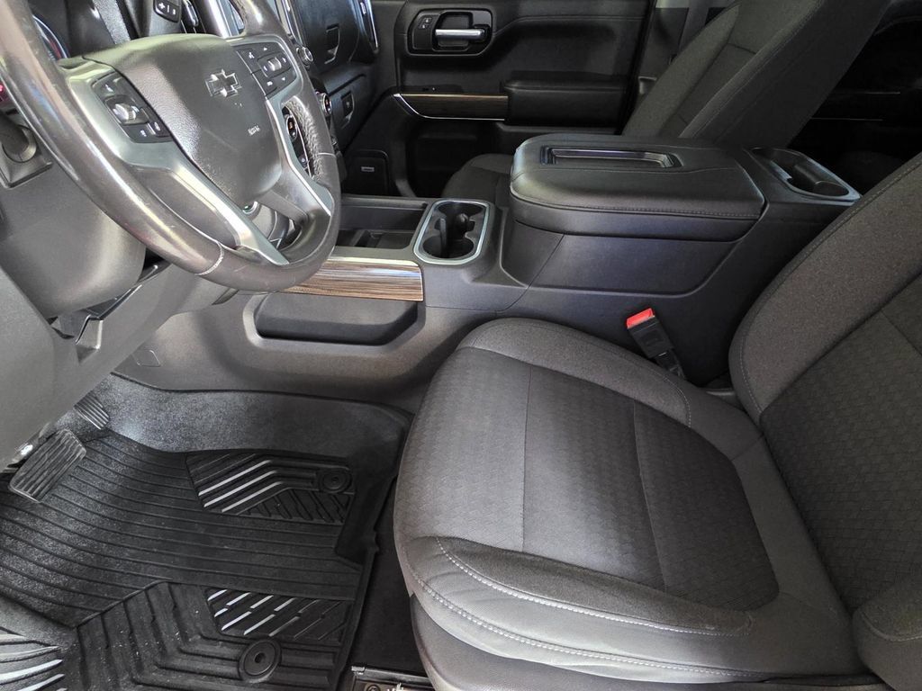 Used 2020 Chevrolet Silverado 1500 LT Trail Boss AWD/4WD image 6