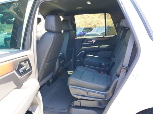 New 2026 GMC Yukon Denali AWD/4WD image 9