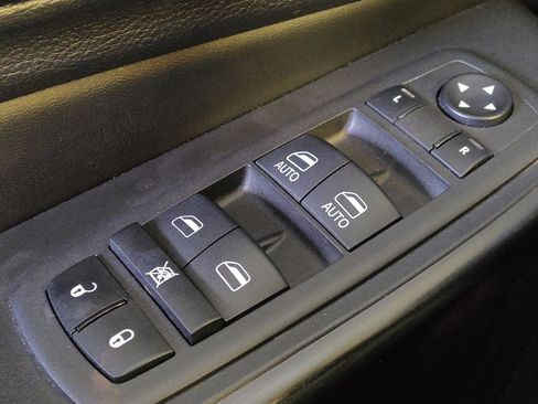 Used 2022 Jeep Cherokee Trailhawk w/ Trailer Tow Group AWD/4WD image 27