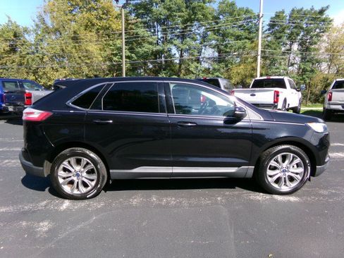 Used 2019 Ford Edge Titanium w/ Cold Weather Package AWD/4WD image 10