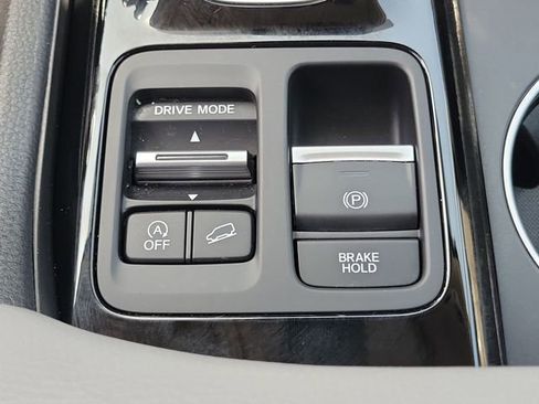 Used 2024 Honda Pilot Touring image 37
