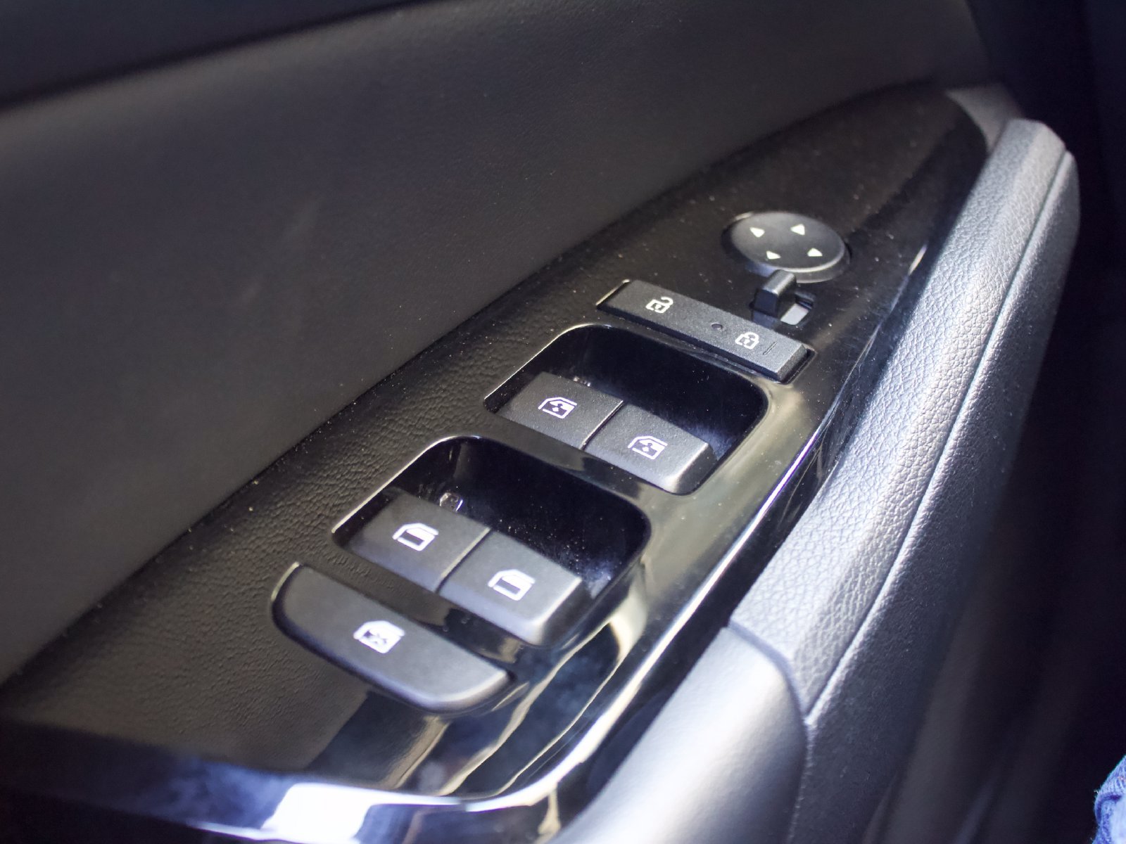 Used 2024 Kia Sportage EX AWD/4WD image 42
