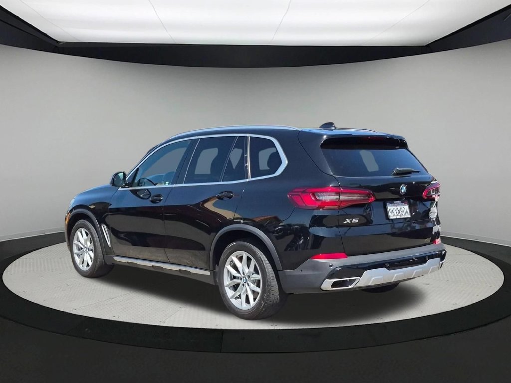 Used 2020 BMW X5 xDrive40i w/ Parking Assistance Package AWD/4WD image 3