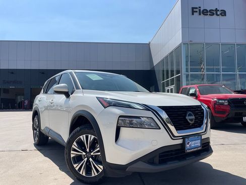 Certified 2023 Nissan Rogue SV FWD image 1