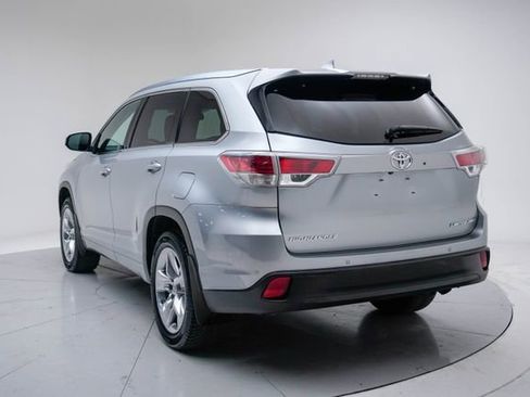 Used 2015 Toyota Highlander Limited image 3