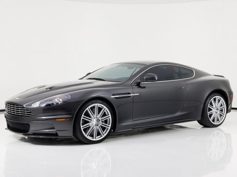 Used 2011 Aston Martin DBS Coupe RWD image 7