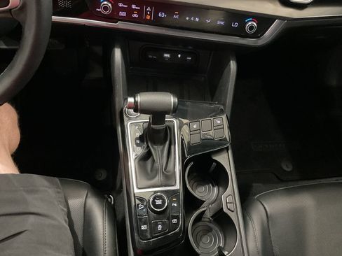 Used 2024 Kia Sportage EX FWD image 26