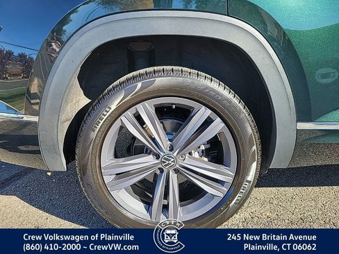 Certified 2021 Volkswagen Atlas SE w/ Panoramic Sunroof Package image 18