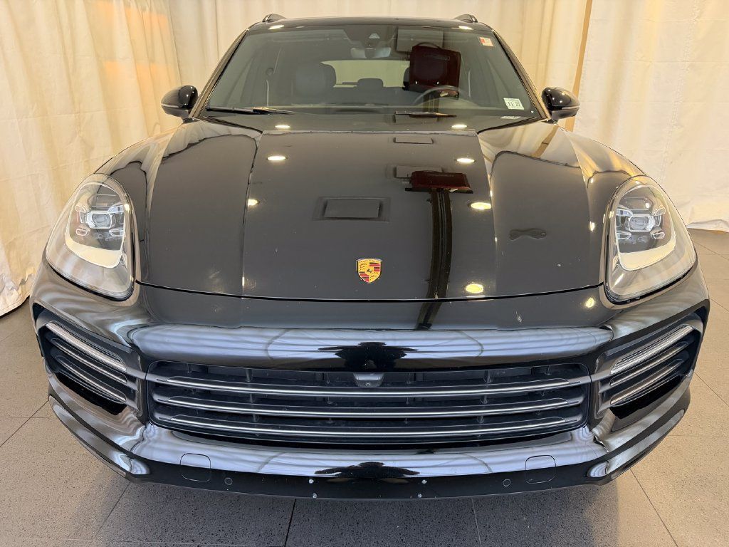 Certified 2023 Porsche Cayenne Platinum Edition AWD/4WD image 6