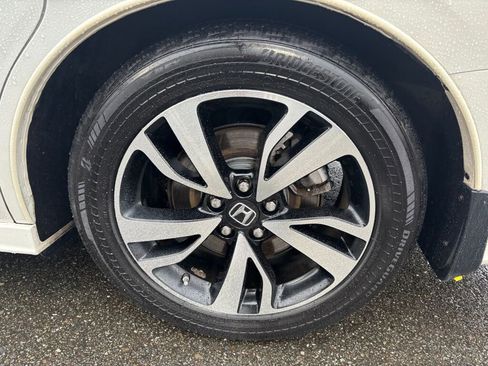 Used 2018 Honda Odyssey Elite image 9