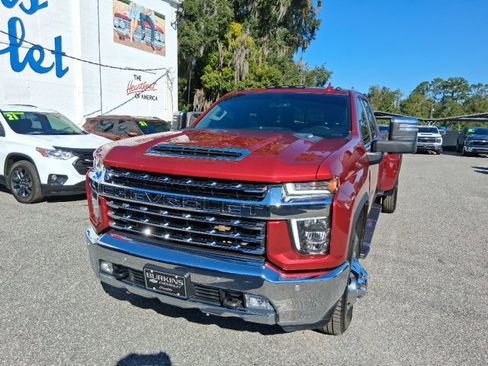 Used 2022 Chevrolet Silverado 3500 LTZ w/ LTZ Convenience Package image 9