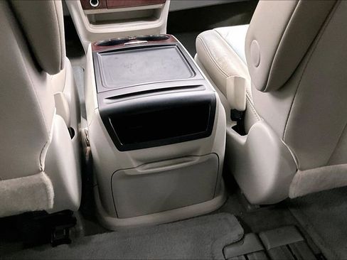 Used 2013 Toyota Sienna XLE image 30