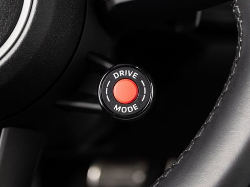 Certified 2025 Porsche 911 Carrera image 46