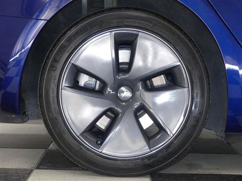 Used 2023 Tesla Model 3 Standard Range RWD image 30