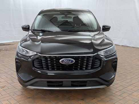 Used 2023 Ford Escape Active w/ Tech Pack #2 FWD image 2