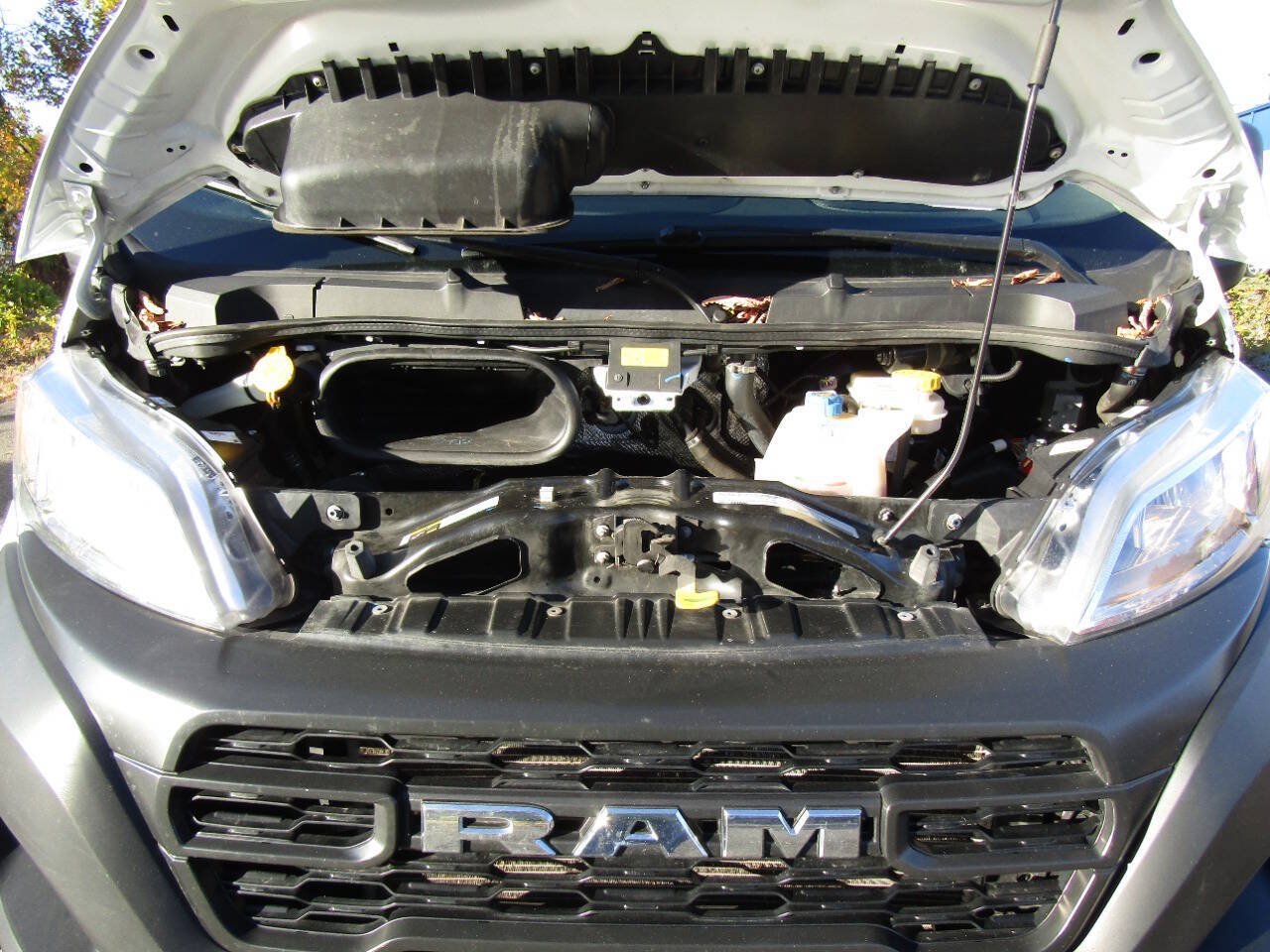 Used 2025 RAM ProMaster 2500 FWD image 21