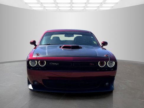 Used 2019 Dodge Challenger R/T Scat Pack w/ Shaker Package RWD image 2