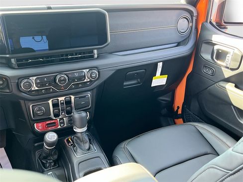 New 2025 Jeep Wrangler Unlimited Rubicon 392 image 32