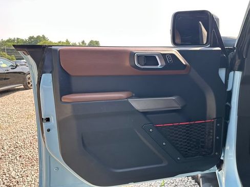 Certified 2023 Ford Bronco Heritage Edition AWD/4WD image 24