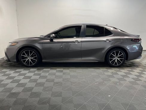 Used 2024 Toyota Camry SE AWD/4WD image 23