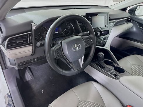 Certified 2022 Toyota Camry SE image 18