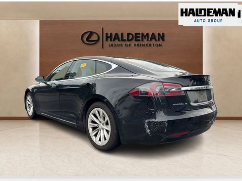 Used 2016 Tesla Model S RWD image 3