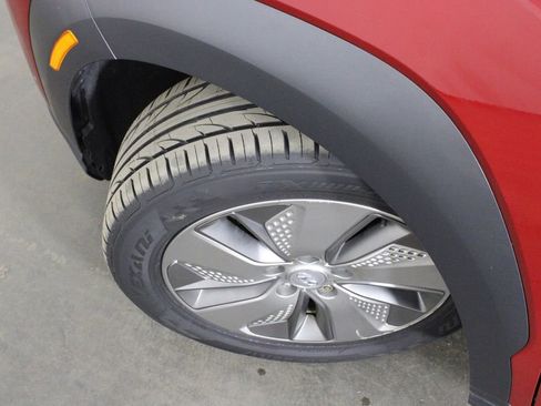Used 2021 Hyundai Kona Limited w/ Cargo Package FWD image 40
