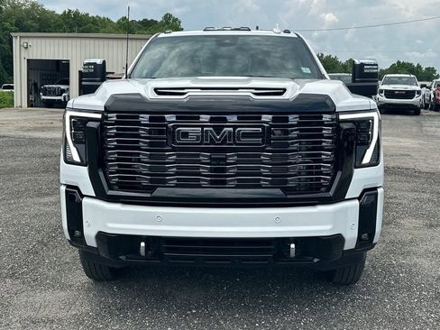 New 2026 GMC Sierra 3500 Denali Ultimate AWD/4WD image 3
