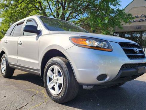 Used 2009 Hyundai Santa Fe GLS FWD image 1