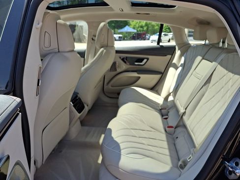 Used 2023 Mercedes-Benz EQS 580 4MATIC Sedan image 10