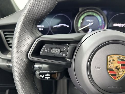 Certified 2024 Porsche 911 GT3 RS image 36