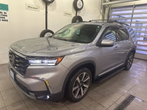 Used 2023 Honda Pilot Elite image 2