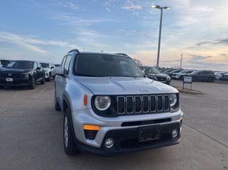 Used 2019 Jeep Renegade Latitude video 2