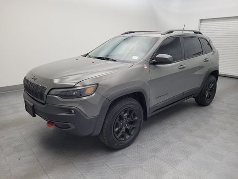 Used 2019 Jeep Cherokee Trailhawk w/ Comfort/Convenience Group AWD/4WD image 2