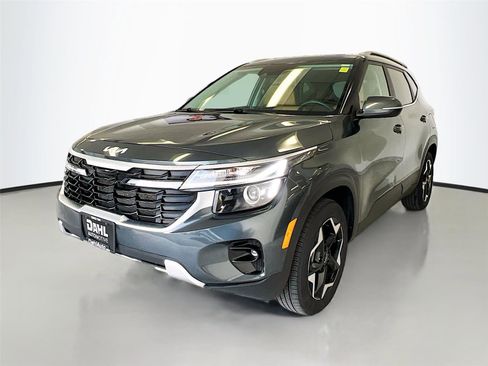 Used 2024 Kia Seltos EX image 3