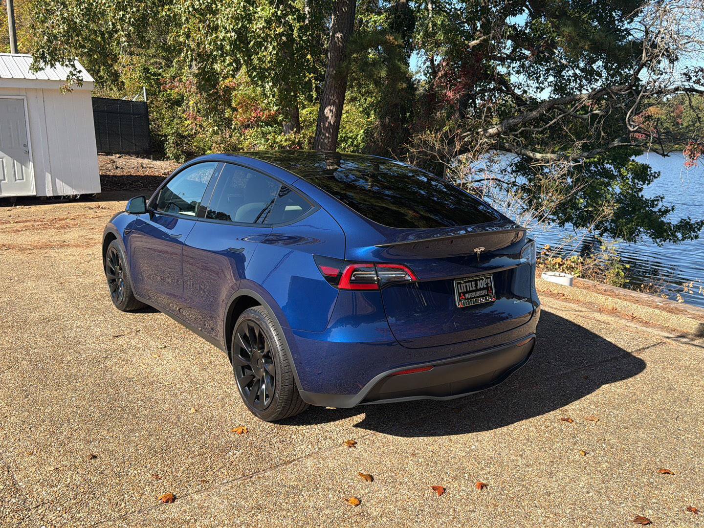 Used 2022 Tesla Model Y Long Range AWD/4WD image 14