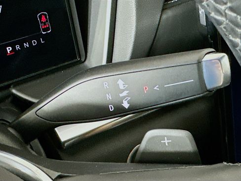 Used 2025 GMC Terrain Elevation image 25