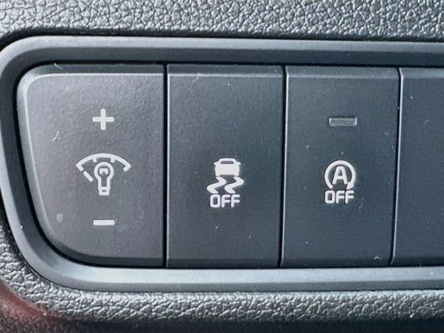Used 2023 Kia Soul LX w/ LX Technology Package FWD image 13