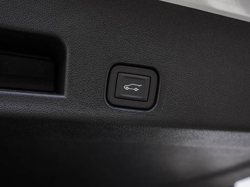 New 2026 Chevrolet Traverse High Country w/ LPO, Floor Liner Package image 10