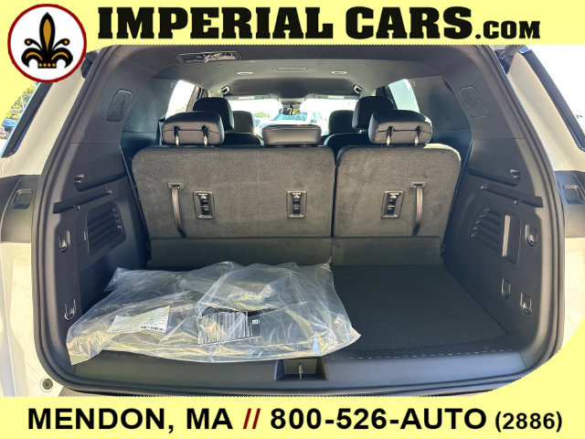 New 2027 Chevrolet Traverse LT w/ Midnight/Sport Edition AWD/4WD image 12