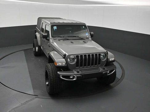 Used 2021 Jeep Gladiator Sport AWD/4WD image 43