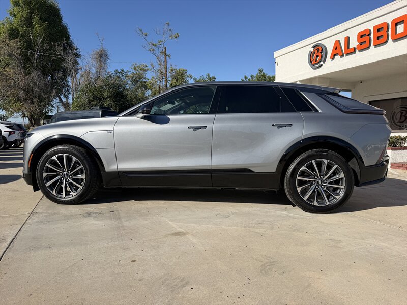 Used 2024 Cadillac Lyriq Sport RWD image 2